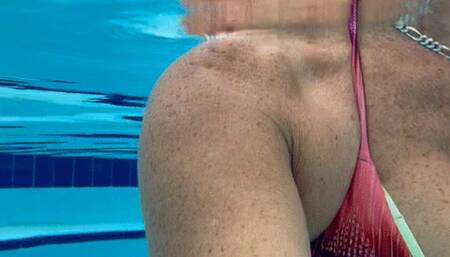 Carissa creating underwater mirror images--watch them appear!