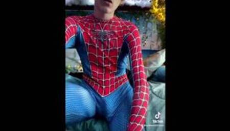 Tom Holland SpiderMan Bulge leaks Exposed Dick print Cumming TomHolland Spider Man cock porn gay