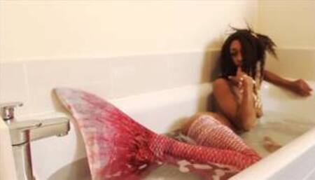 A Little Mermaid Teaser (Anal Butt Plug Fantasy Cosplay)