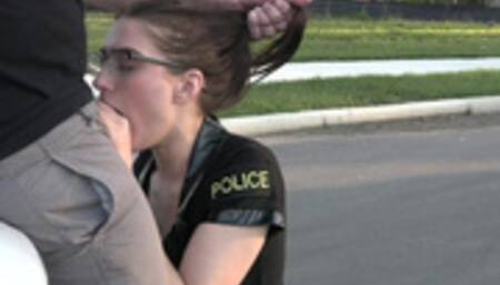 FEMALE COP HAS HER WAY WITH ME 4K twitter thegorillagrip