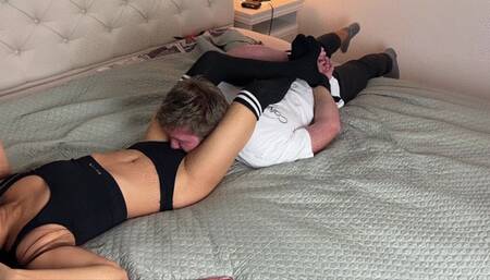 Cruel Asian Headscissors - Tied, Smothered And Squeezed