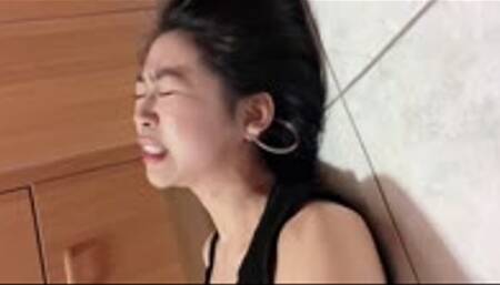 Giantess Aimee Defeated By Tiny Soldiers? Without YouTube Watermark