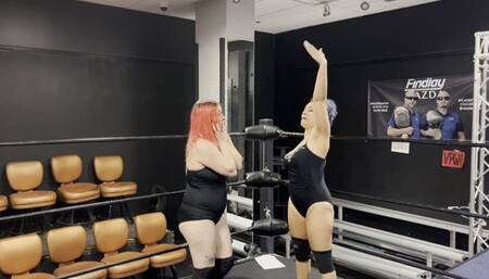 6 foot giantesses take on 2 tiny wrestlers