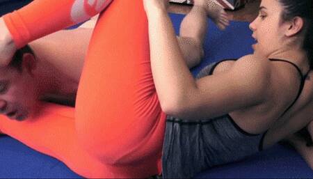 FULL SCENE :CRUEL INHALATION PLEASURES WITH WET SPANDEX ( HARD SCISSORHOLDS HUMILIATION WITH FACE SITTING ENDING)