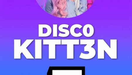 Pregnant Gamer Girl Streams Her Labor