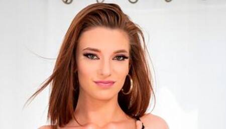 Beautiful Redhead Jaycee Starr Hardcore POV