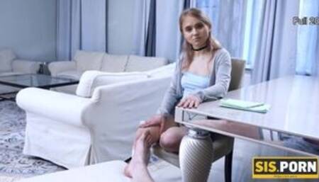 Nobody is at home and stud fulfills fantasy fucking stepsister