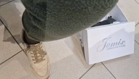 Hot sexy stinky feet in public