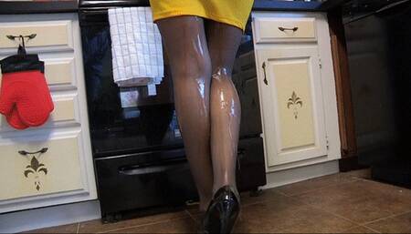 Jasmine's Peeing In A Skirt Collection (MP4 1080p) - Jasmine St James