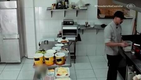 Pumped chef putting french to suck