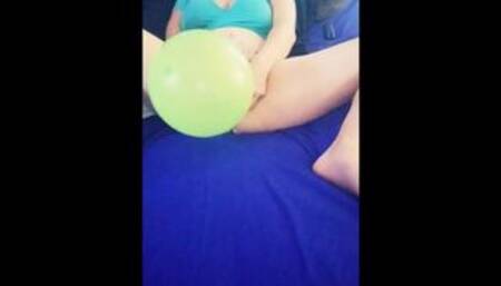 Blowing up a Balloon with my Vagina