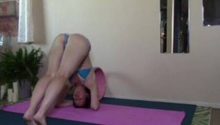 Evening yoga workout - read my profile for all my links, Onlyfans aurora_willows