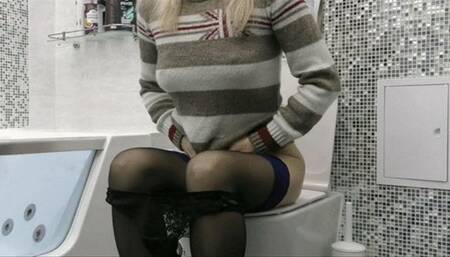 We must hear your waste fall into the toilet (Part 3) MP4 FULL HD 1080p