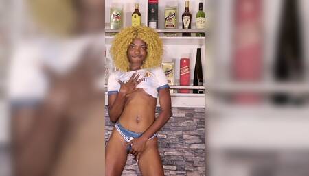 Debby twerking in this trending video, will make you wanna fuck