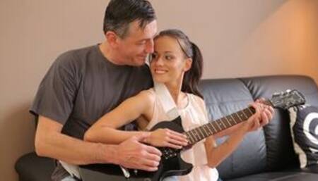 Old musician plays guitar for teen babe then he fucks her