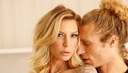 Glamorous blonde hottie Brooke Banner nicely impaled by a big dick