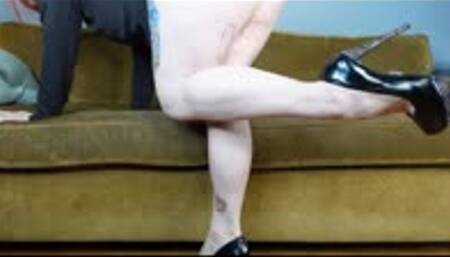 First Calf Muscle JOI of 2023! Calves and Legs flexing in Black Pumps MP4 640