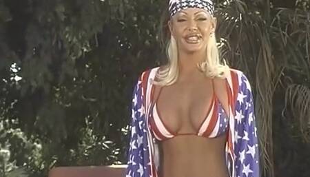 Nothing more American thank fucking hot blondes