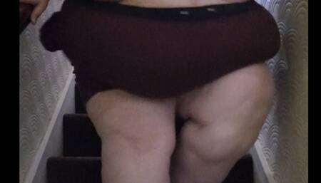 SSBBW BATTLES WITH THE STAIRS