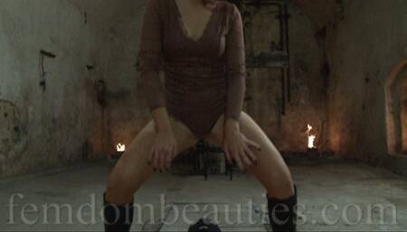 ANNA CONDA - HANDJOB PREMIERE