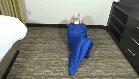 Lola Evans: Laundry Bag (Short)