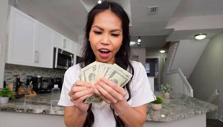 Evie Ling Performs Special Massage