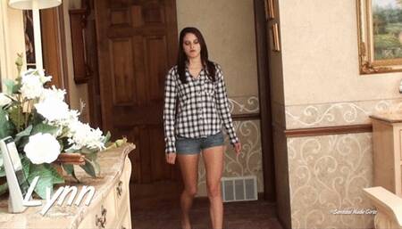 Lynn 5 Minute 4K Strips Fully Nude Tease