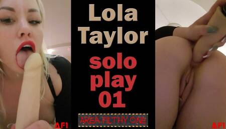 Lola Taylor Solo Play 01
