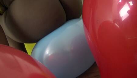 BLACK THONG SIT TO POP