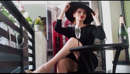 LITTLE BLACK  DRESS  SEDUCTION