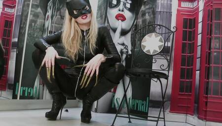 CATWOMAN 'S REVANGE : CUM ONCE, CUM TWICE, CUM BL00D