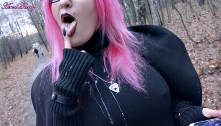 Flashing and risky public facial cum