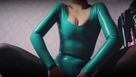Latex as my second skin Part 2 BLACK