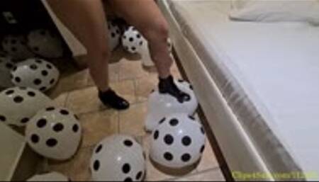 Angel Step to Pop Polka Dots Balloons