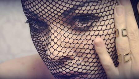 Look at me through the lace