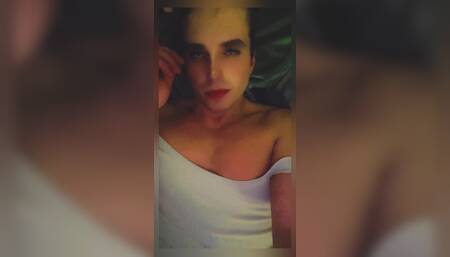 Im a big booty femboy slut and love sucking and get fucked