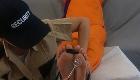 Tickle feet Yolanda Tickles Lennys feet
