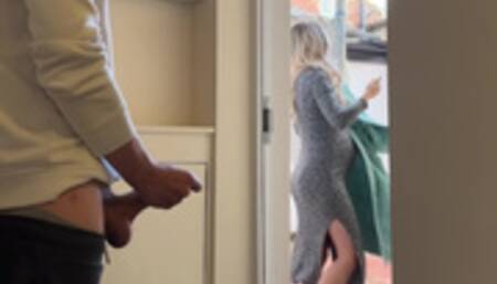 Publick Dick Flashing. I pull out my dick in front of a young pregnant neighbour and she made me cum