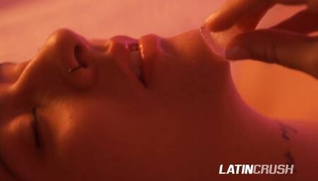 Veronlyhell ICE WET Masturbation