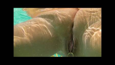 Pussy under water