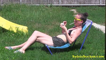 40C Summertime Smoking Kitty Blooper 1080p