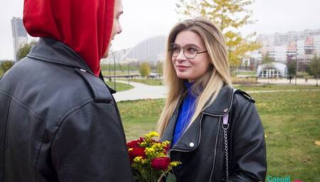 FLOWERS HELP HIM FUCK HOT BABE