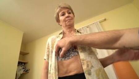 Charmer gives muff to stepson for hot bonking in the kitchen