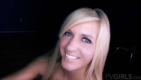 Kendra Banx : Sensual Handjob and Cumshot