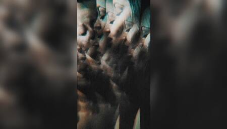 Face-Timing Andrea MeteÂ 