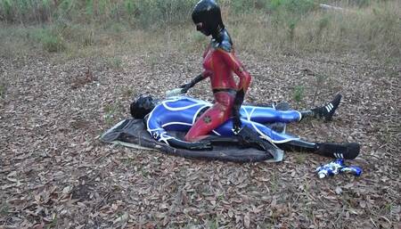 Spaceagent is freezing Latex Lara and taking advantage of her