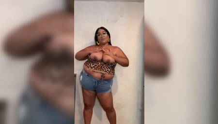 Bbw dancing pulls out fat titsÂ 