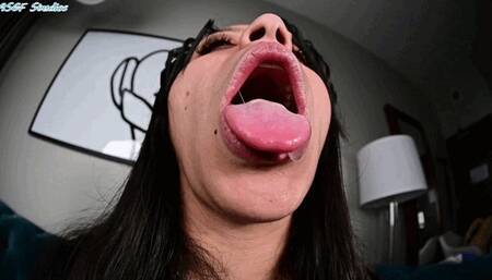 Nixlynka is thristy for you - MOV