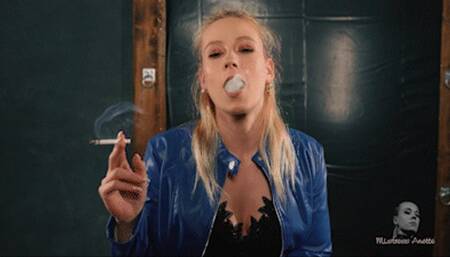 Smiling smoker Anette 4K MP4