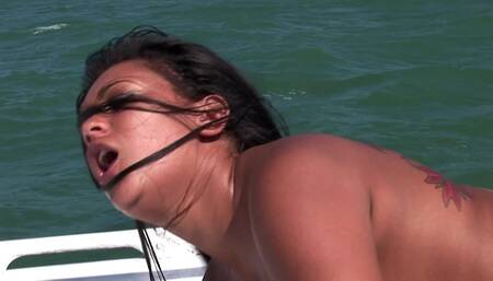 Geiler Dreier auf dem Boot